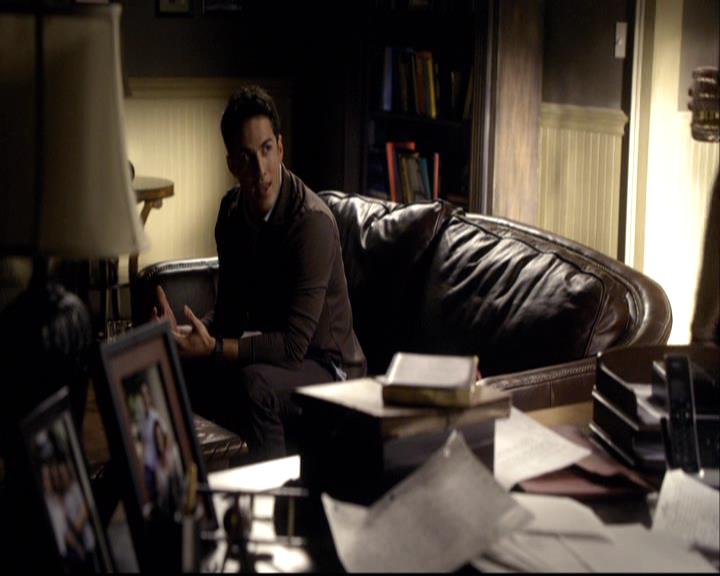 VampireDiariesWorld-dot-org_2x05KillOrBeKilled1199.jpg