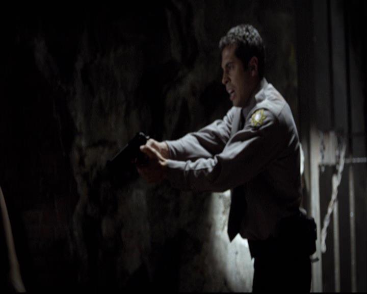 VampireDiariesWorld-dot-org_2x05KillOrBeKilled1431.jpg