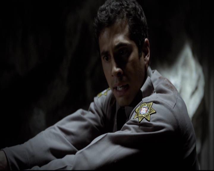 VampireDiariesWorld-dot-org_2x05KillOrBeKilled1434.jpg
