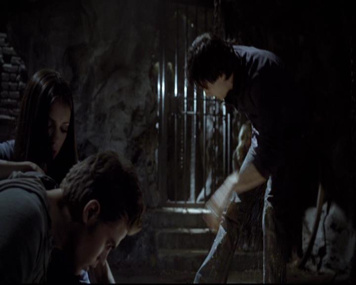 VampireDiariesWorld-dot-org_2x05KillOrBeKilled1499.jpg