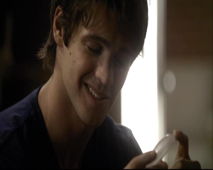 VampireDiariesWorld-dot-org_2x05KillOrBeKilled1582.jpg