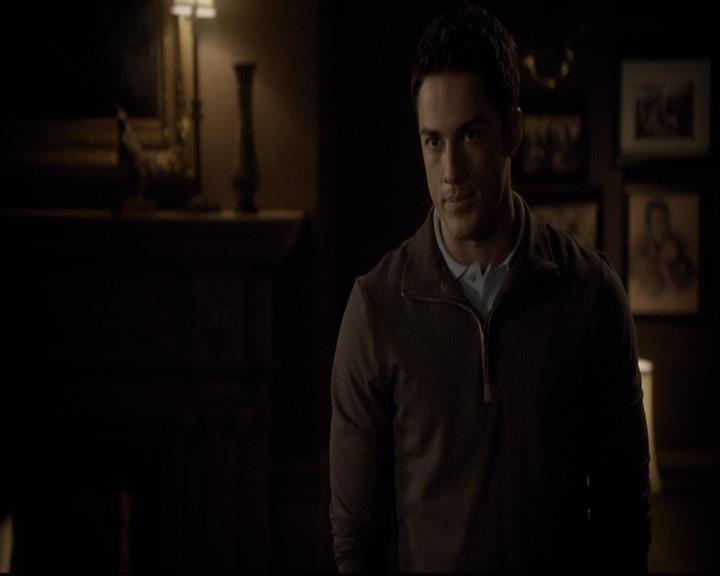 VampireDiariesWorld-dot-org_2x05KillOrBeKilled1937.jpg