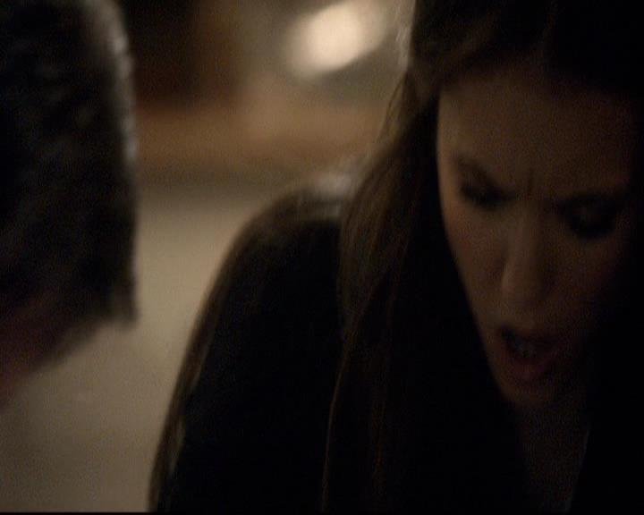 VampireDiariesWorld-dot-org_2x06PlanB2002.jpg