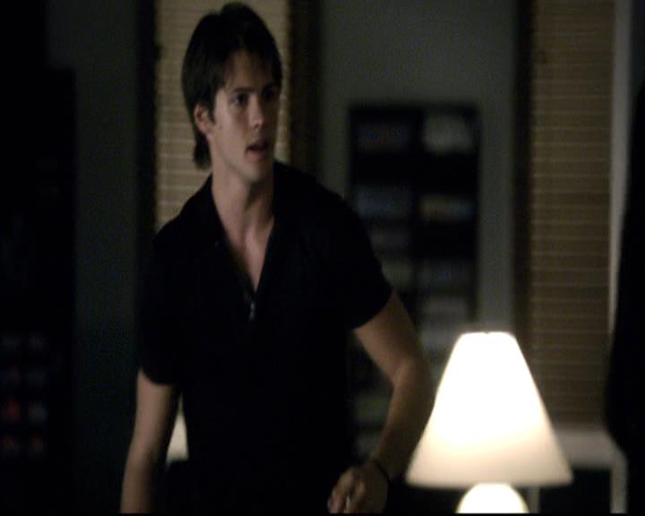 VampireDiariesWorld-dot-org_2x06PlanB2011.jpg