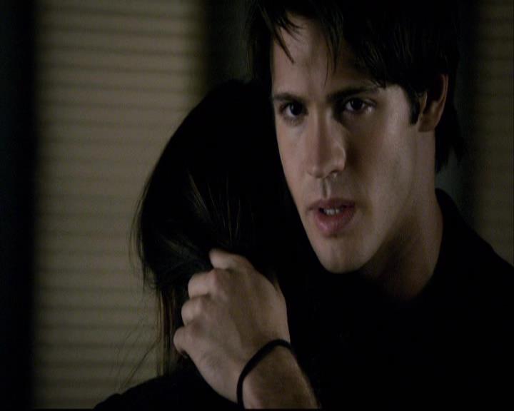 VampireDiariesWorld-dot-org_2x06PlanB2039.jpg