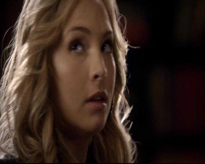 VampireDiariesWorld-dot-org_2x07Masquerade0003.jpg