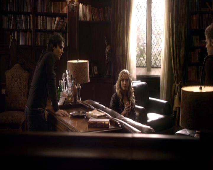 VampireDiariesWorld-dot-org_2x07Masquerade0011.jpg