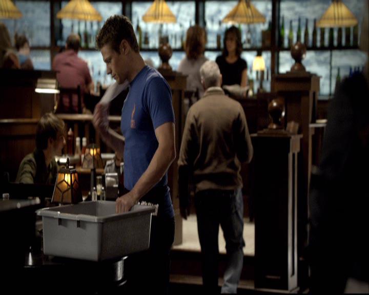 VampireDiariesWorld-dot-org_2x07Masquerade0022.jpg
