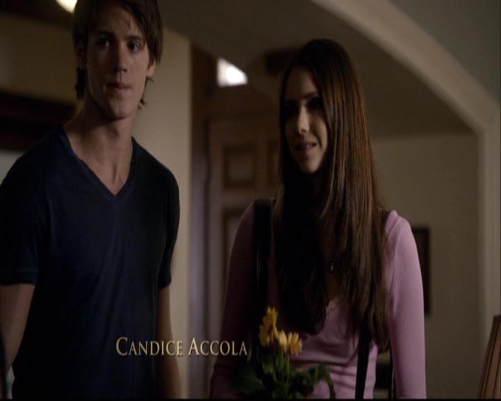VampireDiariesWorld-dot-org_2x07Masquerade0128.jpg