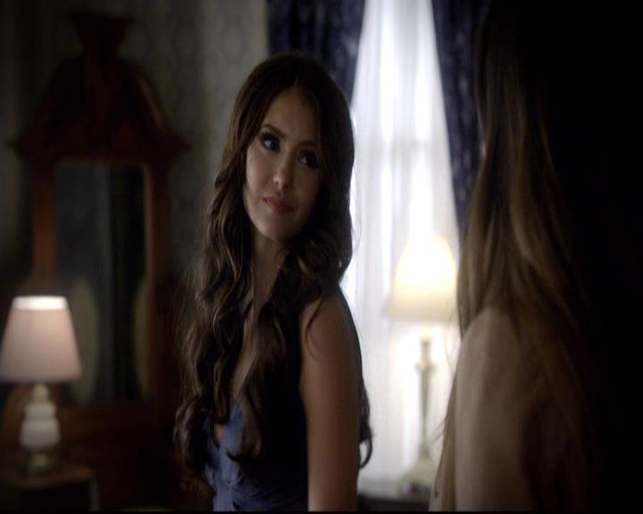VampireDiariesWorld-dot-org_2x07Masquerade0212.jpg