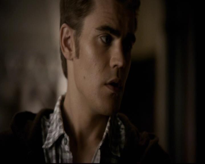 VampireDiariesWorld-dot-org_2x07Masquerade0409.jpg