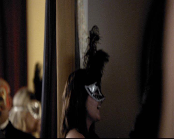 VampireDiariesWorld-dot-org_2x07Masquerade1085.jpg
