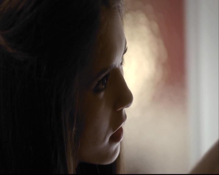 VampireDiariesWorld-dot-org_2x07Masquerade1104.jpg