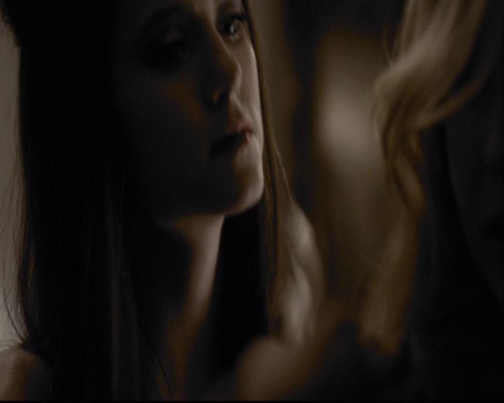 VampireDiariesWorld-dot-org_2x07Masquerade1115.jpg