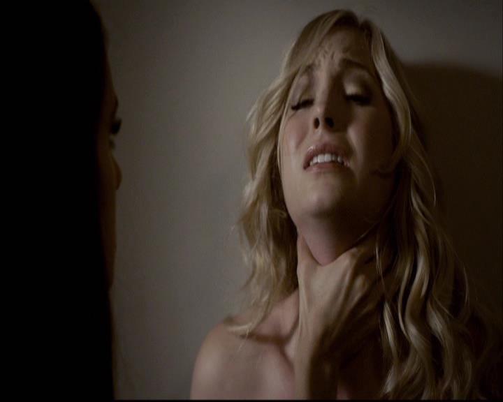 VampireDiariesWorld-dot-org_2x07Masquerade1124.jpg