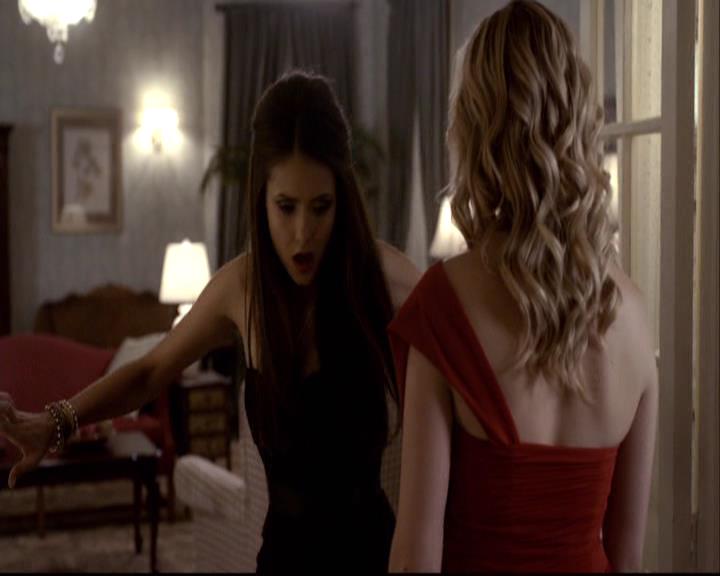 VampireDiariesWorld-dot-org_2x07Masquerade1185.jpg