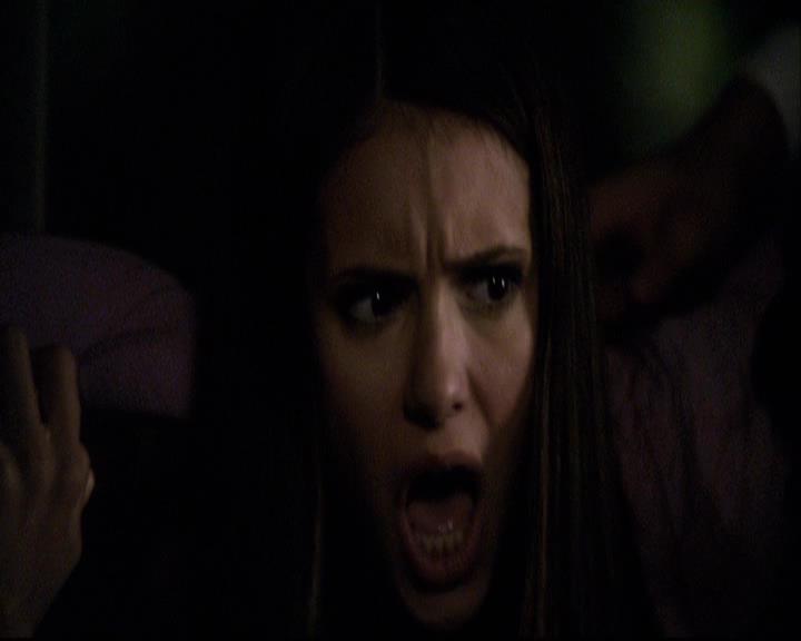 VampireDiariesWorld-dot-org_2x07Masquerade1219.jpg