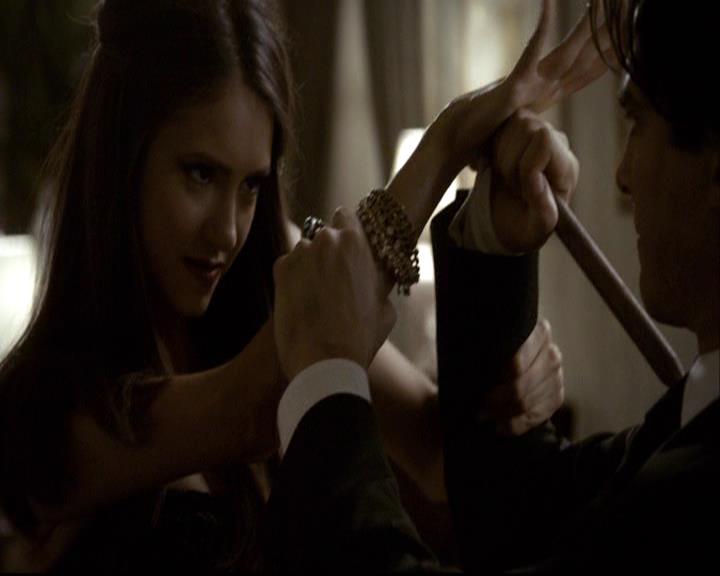 VampireDiariesWorld-dot-org_2x07Masquerade1272.jpg