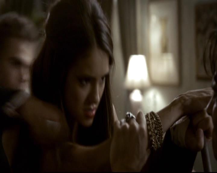 VampireDiariesWorld-dot-org_2x07Masquerade1274.jpg