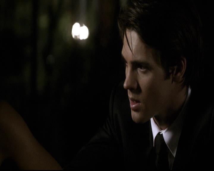 VampireDiariesWorld-dot-org_2x07Masquerade1348.jpg