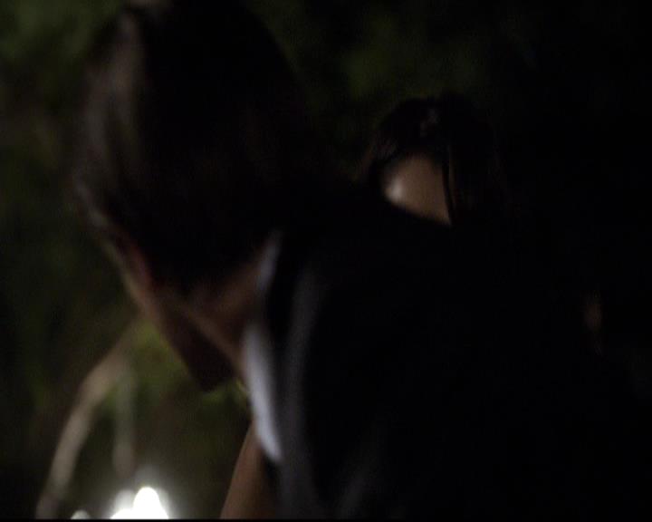 VampireDiariesWorld-dot-org_2x07Masquerade1351.jpg