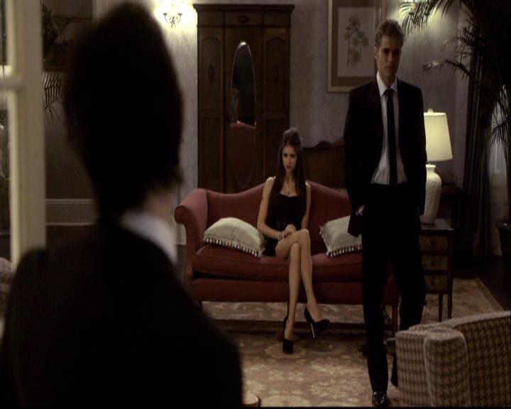 VampireDiariesWorld-dot-org_2x07Masquerade1377.jpg