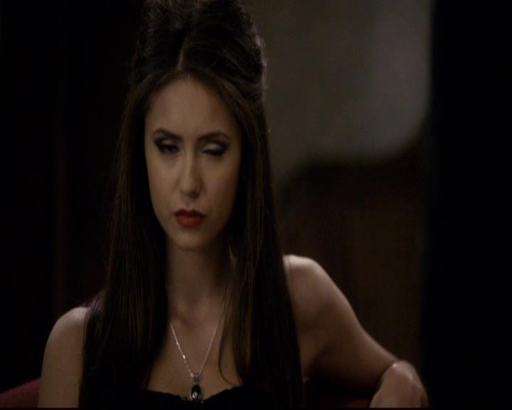 VampireDiariesWorld-dot-org_2x07Masquerade1384.jpg