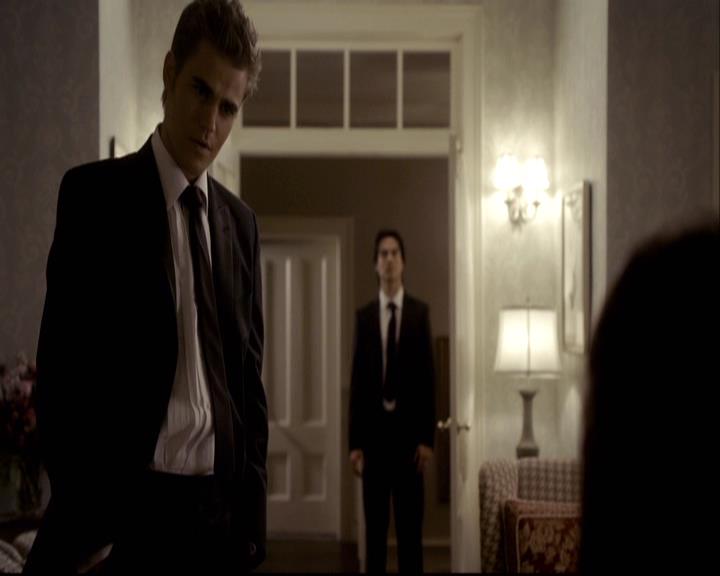 VampireDiariesWorld-dot-org_2x07Masquerade1397.jpg