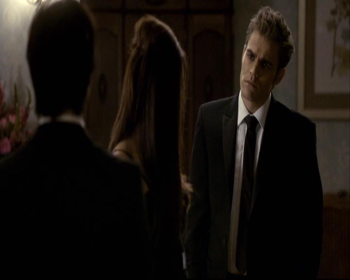 VampireDiariesWorld-dot-org_2x07Masquerade1427.jpg
