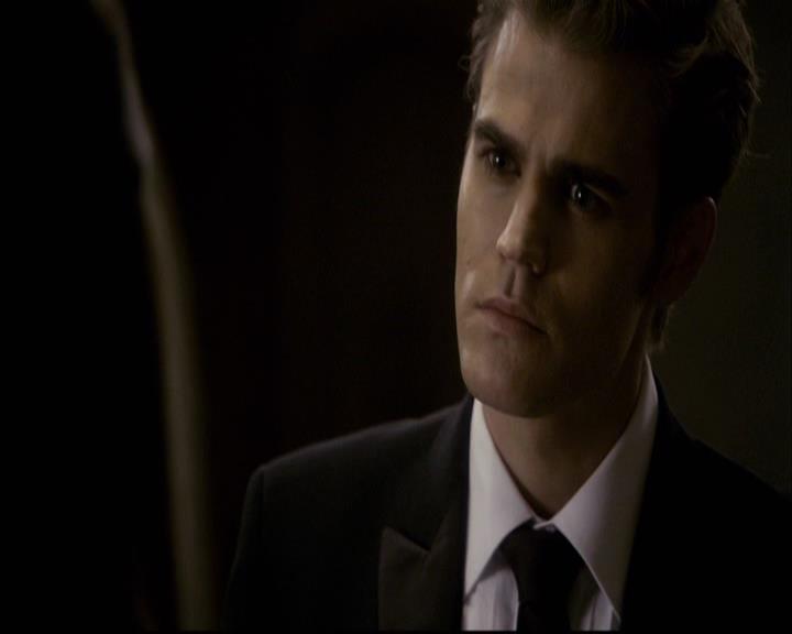 VampireDiariesWorld-dot-org_2x07Masquerade1431.jpg