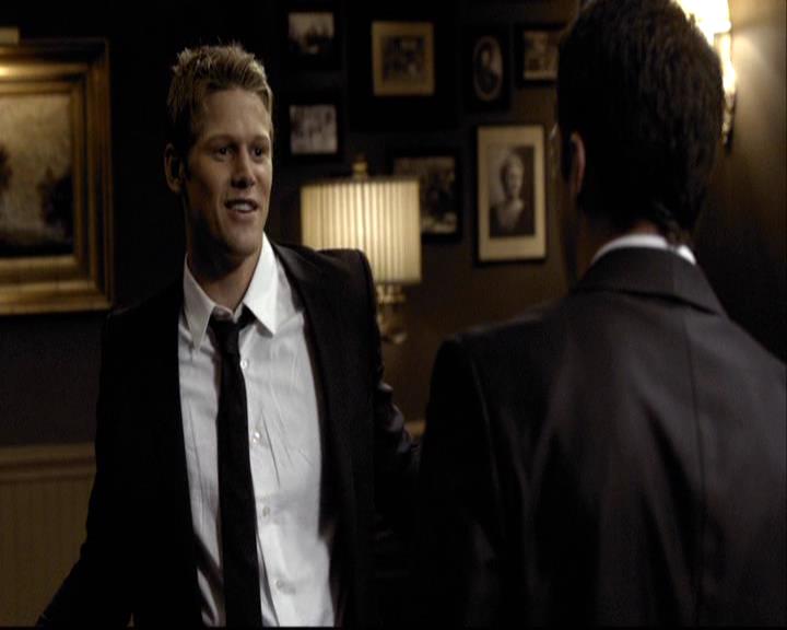 VampireDiariesWorld-dot-org_2x07Masquerade1471.jpg