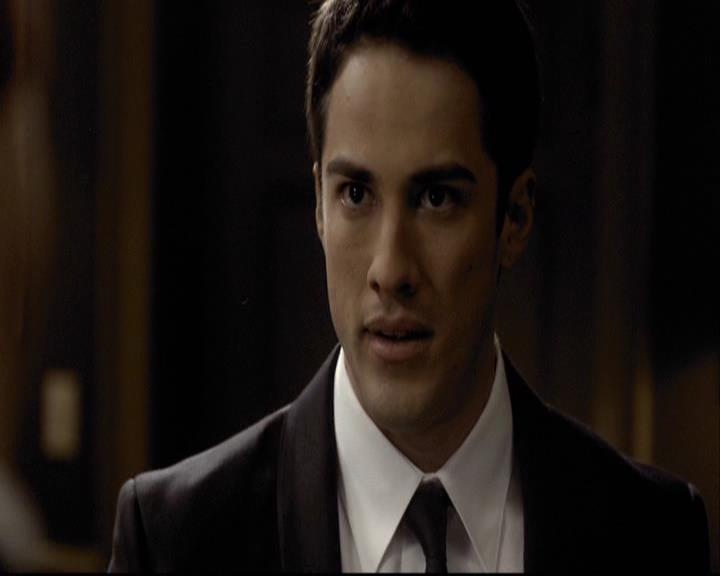 VampireDiariesWorld-dot-org_2x07Masquerade1472.jpg