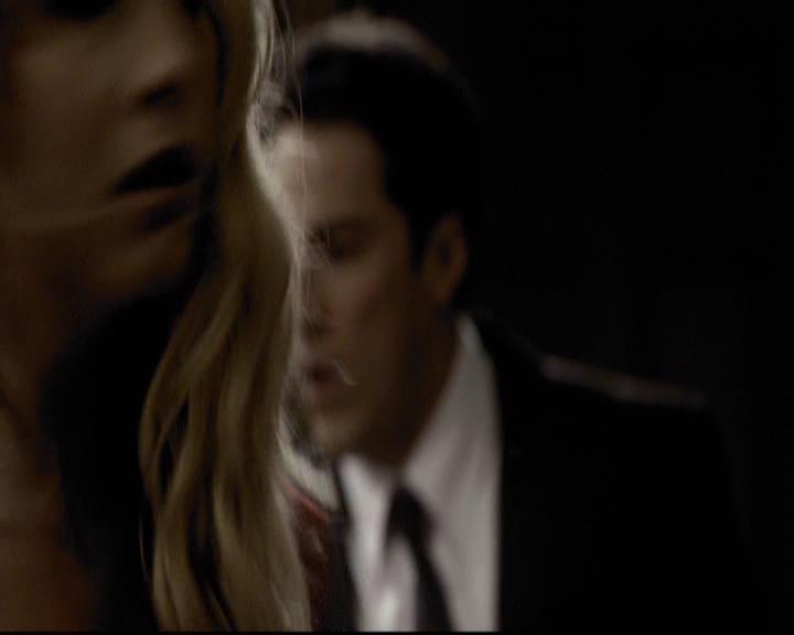 VampireDiariesWorld-dot-org_2x07Masquerade1516.jpg