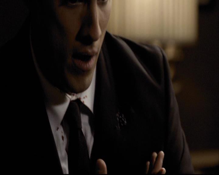 VampireDiariesWorld-dot-org_2x07Masquerade1540.jpg