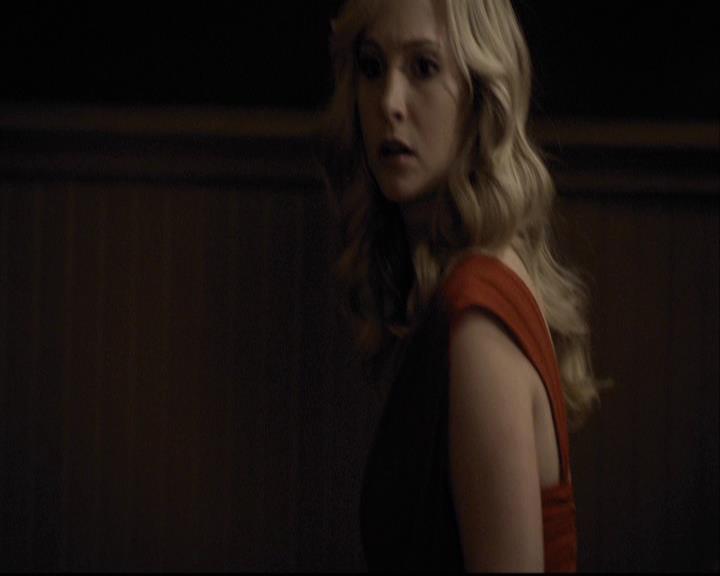 VampireDiariesWorld-dot-org_2x07Masquerade1549.jpg