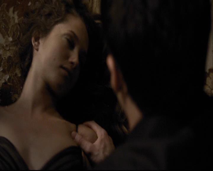 VampireDiariesWorld-dot-org_2x07Masquerade1560.jpg
