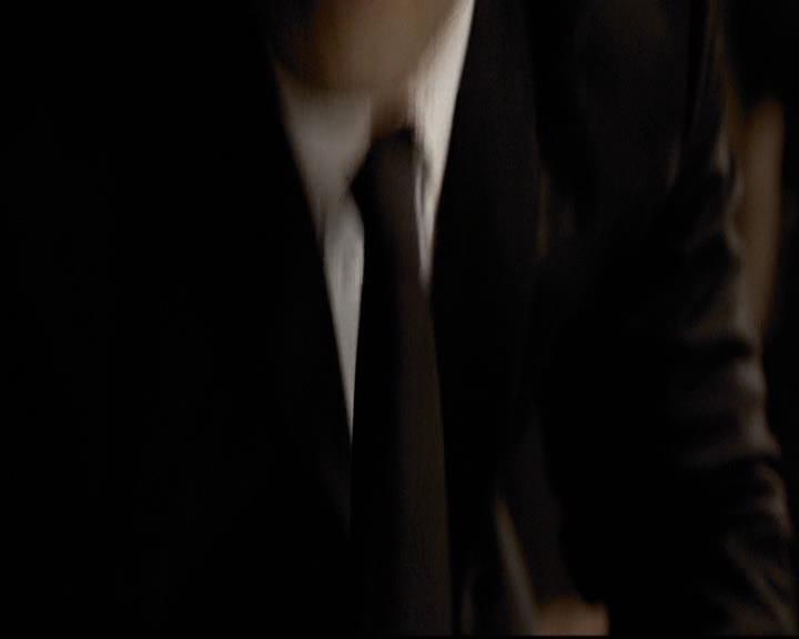 VampireDiariesWorld-dot-org_2x07Masquerade1564.jpg