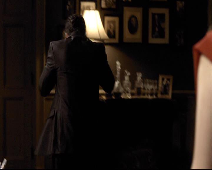 VampireDiariesWorld-dot-org_2x07Masquerade1565.jpg