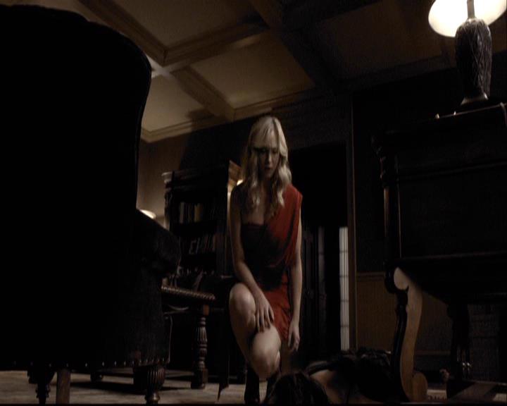 VampireDiariesWorld-dot-org_2x07Masquerade1568.jpg