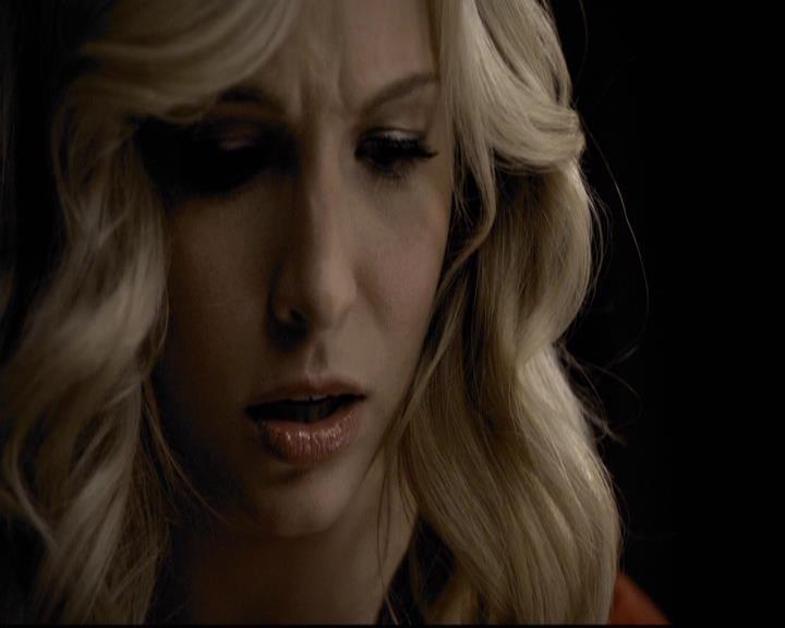 VampireDiariesWorld-dot-org_2x07Masquerade1574.jpg
