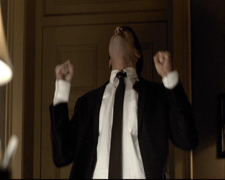 VampireDiariesWorld-dot-org_2x07Masquerade1579.jpg