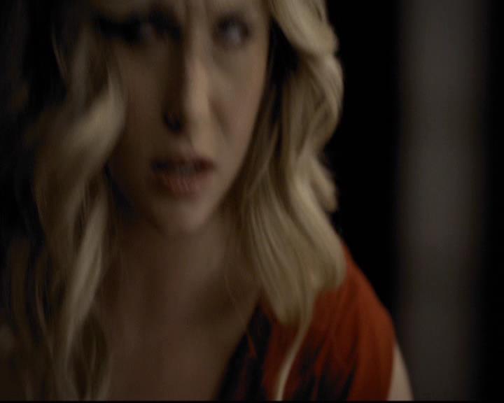 VampireDiariesWorld-dot-org_2x07Masquerade1580.jpg