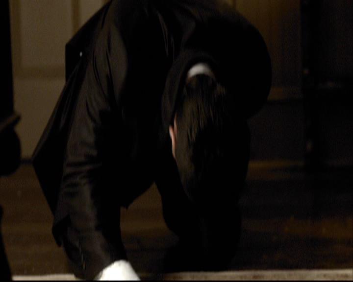 VampireDiariesWorld-dot-org_2x07Masquerade1584.jpg