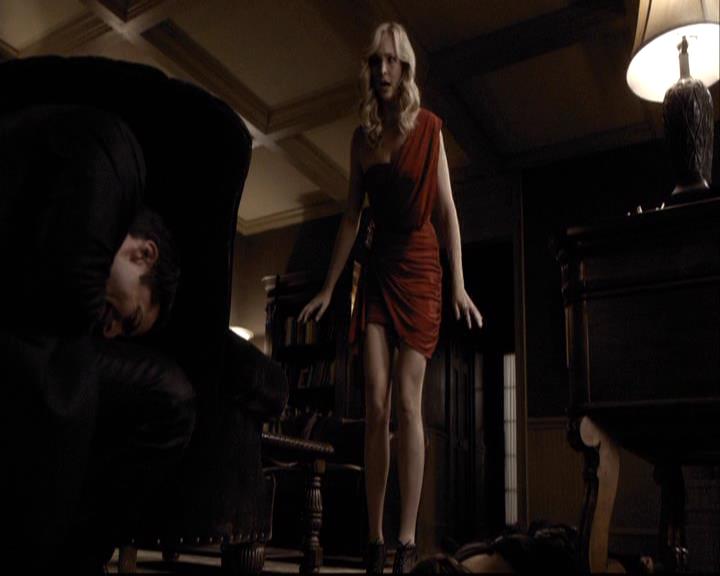VampireDiariesWorld-dot-org_2x07Masquerade1586.jpg