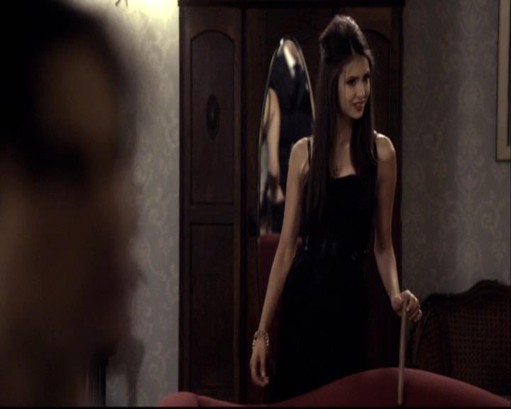 VampireDiariesWorld-dot-org_2x07Masquerade1601.jpg