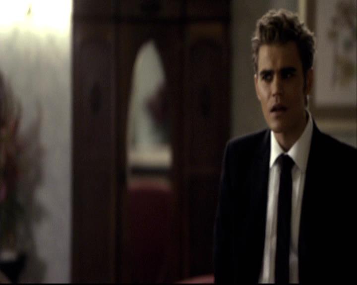 VampireDiariesWorld-dot-org_2x07Masquerade1630.jpg