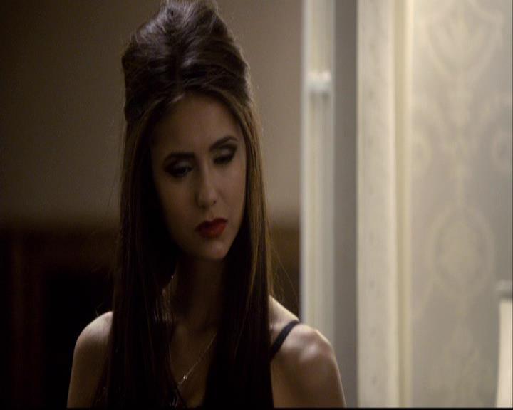 VampireDiariesWorld-dot-org_2x07Masquerade1632.jpg