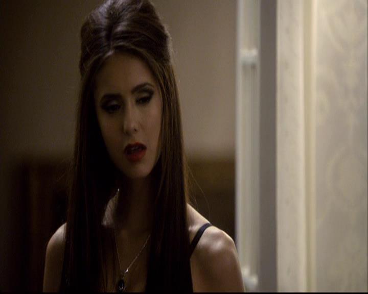 VampireDiariesWorld-dot-org_2x07Masquerade1633.jpg
