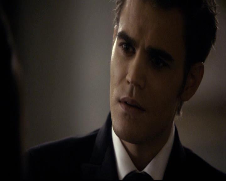 VampireDiariesWorld-dot-org_2x07Masquerade1656.jpg