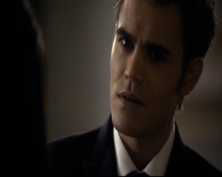 VampireDiariesWorld-dot-org_2x07Masquerade1657.jpg